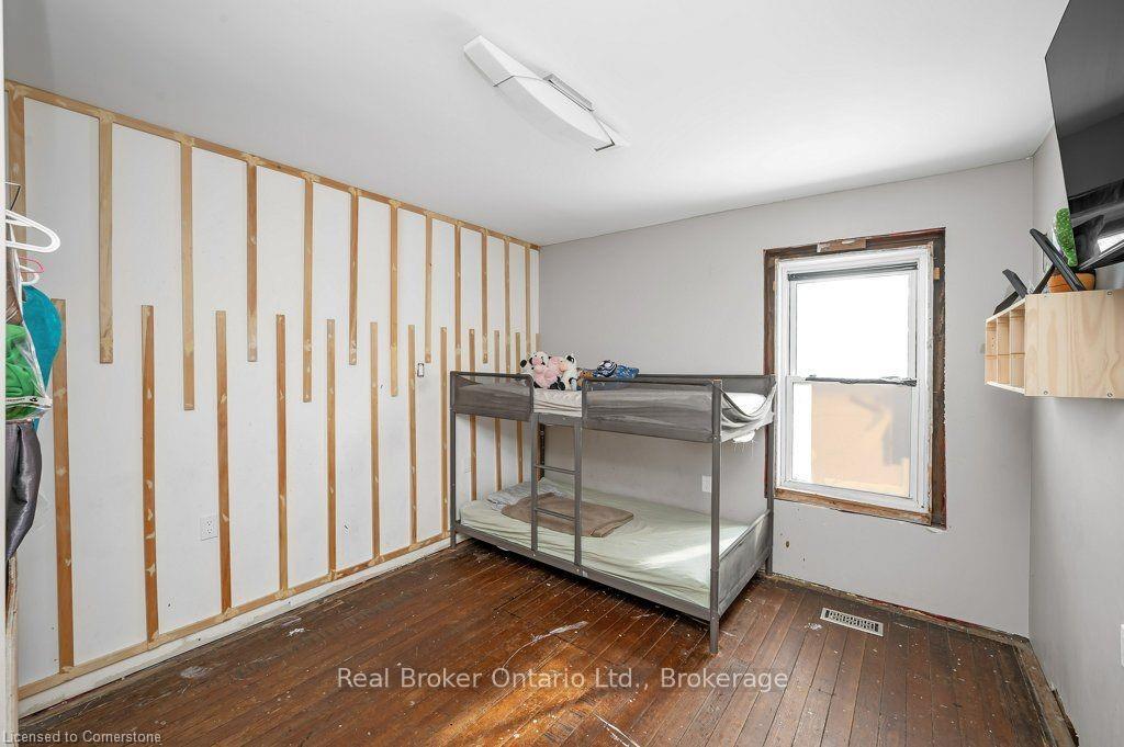 109 Arthur Street, Brantford, ON - Indoor Photo Showing Other Room