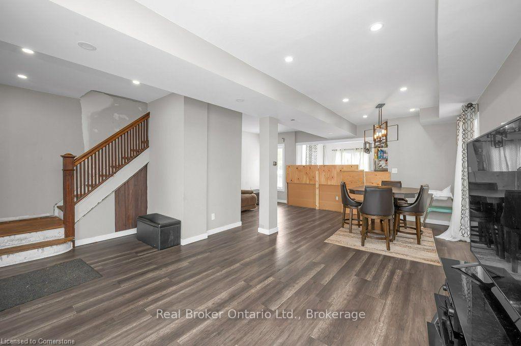 109 Arthur Street, Brantford, ON - Indoor