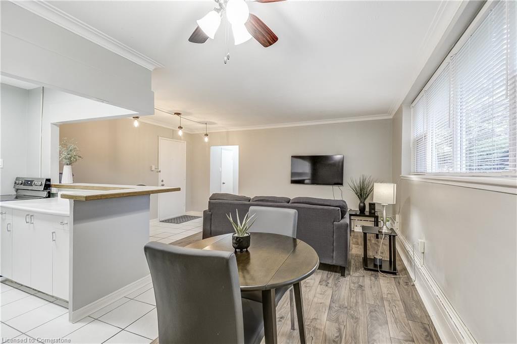 104-2052 Courtland Drive, Burlington, ON - Indoor