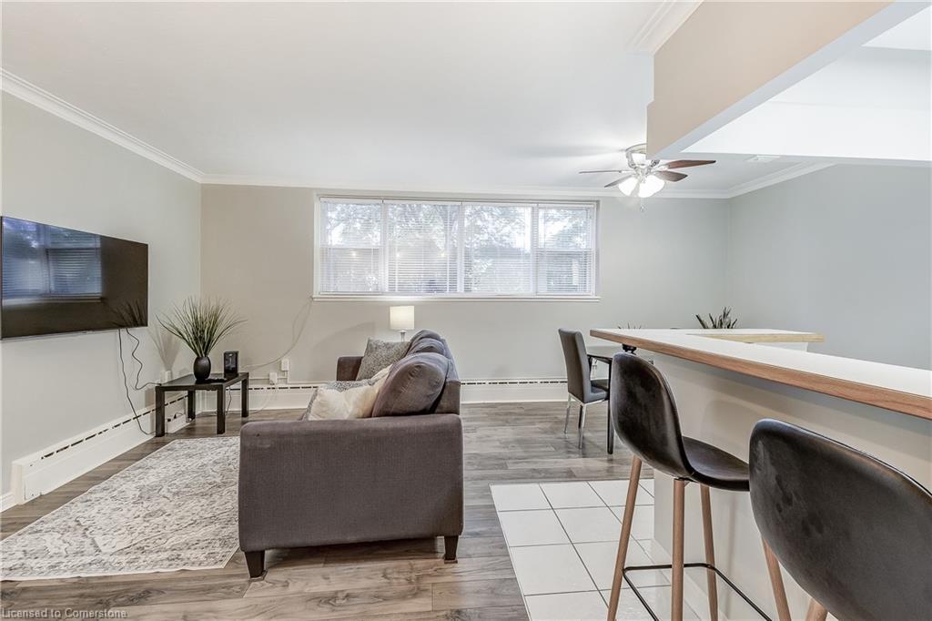 104-2052 Courtland Drive, Burlington, ON - Indoor