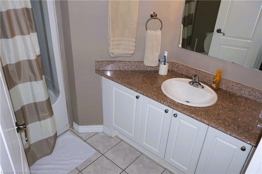 701-135 James Street S, Hamilton, ON - Indoor Photo Showing Bathroom