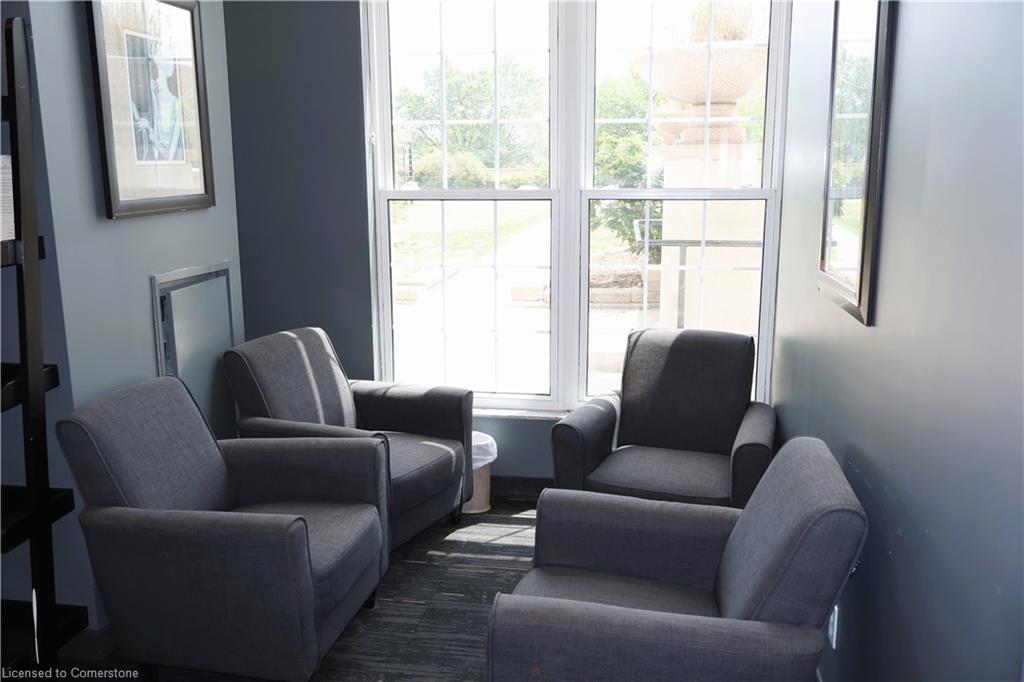 701-135 James Street S, Hamilton, ON - Indoor Photo Showing Living Room