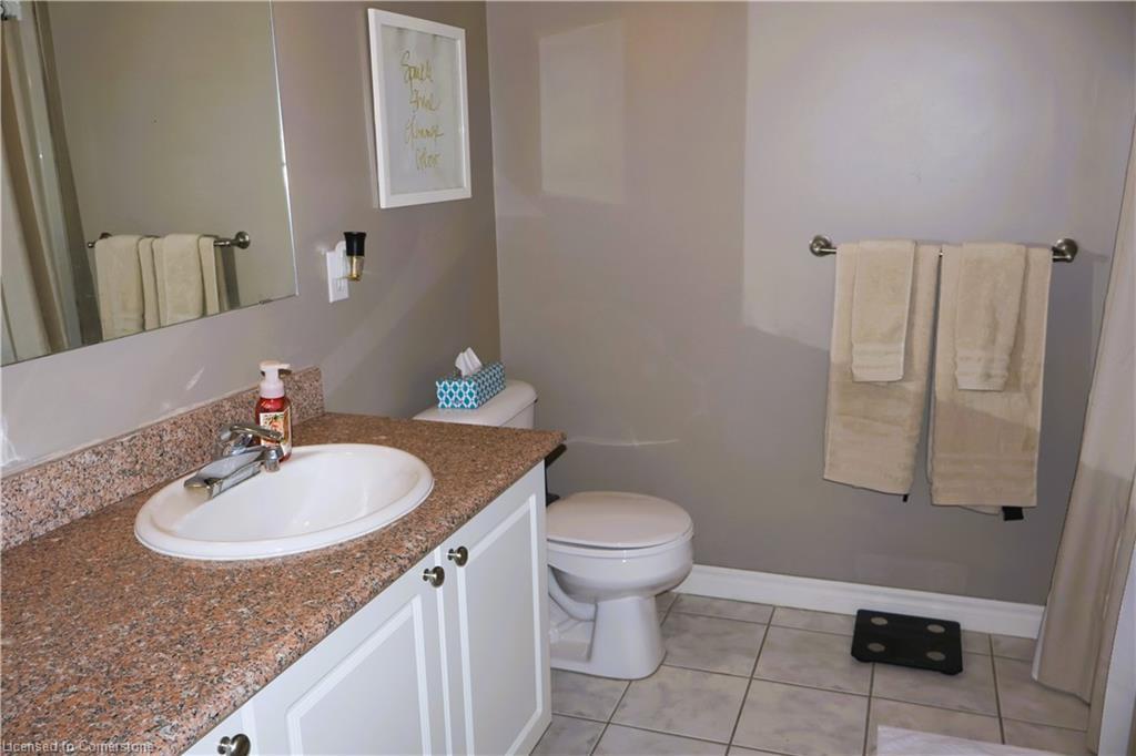 701-135 James Street S, Hamilton, ON - Indoor Photo Showing Bathroom