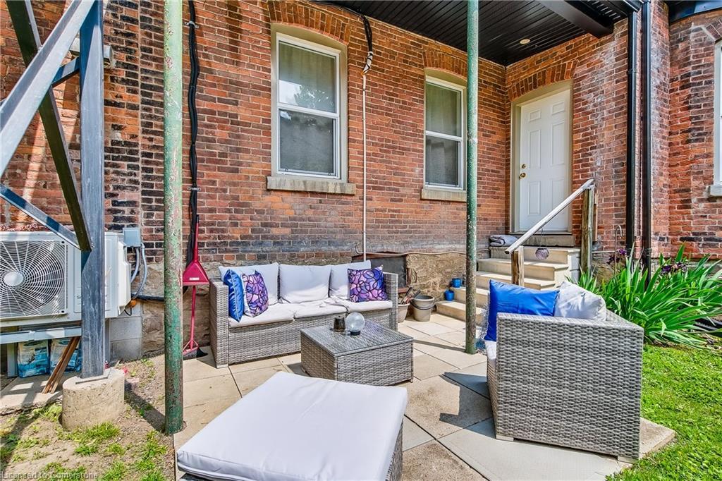 19 York Street, St. Catharines, ON