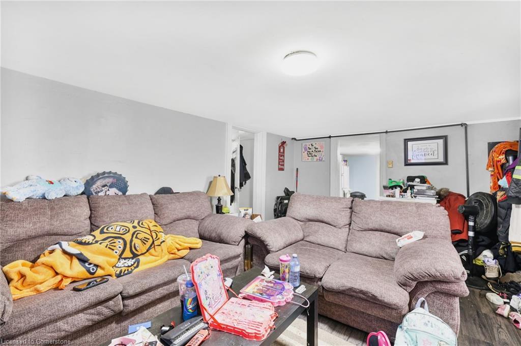82 Marlborough Street, Brantford, ON - Indoor Photo Showing Living Room