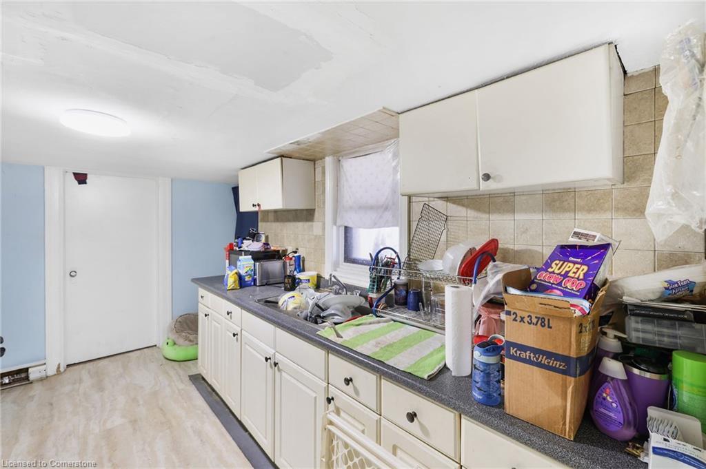 82 Marlborough Street, Brantford, ON - Indoor Photo Showing Kitchen