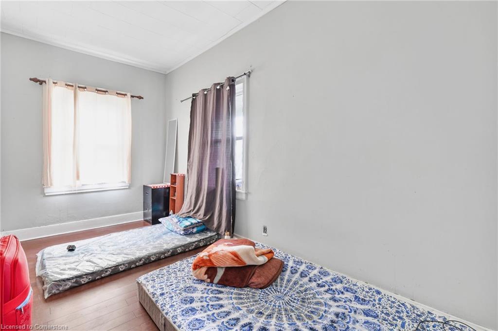 82 Marlborough Street, Brantford, ON - Indoor Photo Showing Bedroom