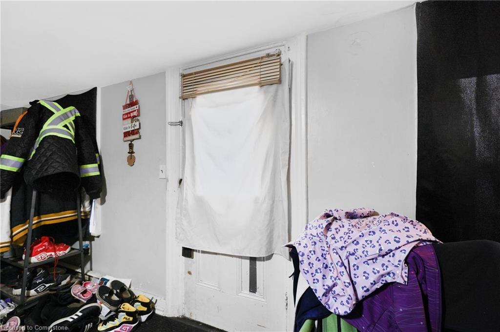 82 Marlborough Street, Brantford, ON - Indoor