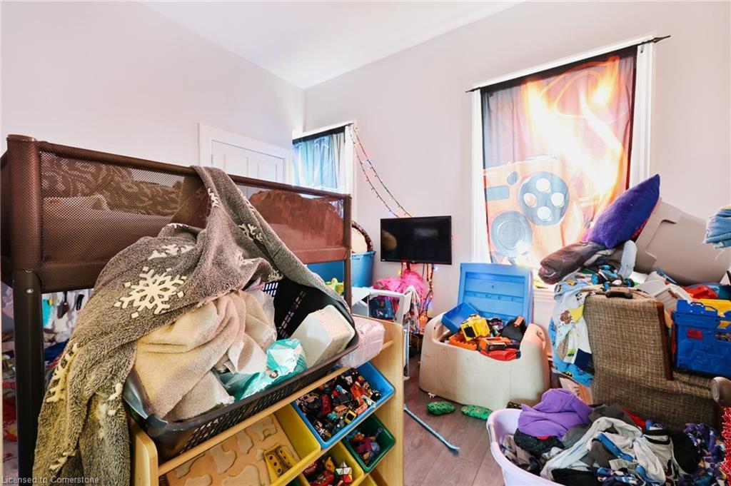 82 Marlborough Street, Brantford, ON - Indoor