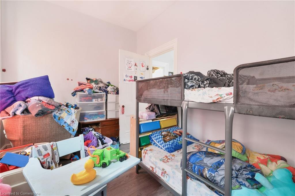 82 Marlborough Street, Brantford, ON - Indoor Photo Showing Bedroom