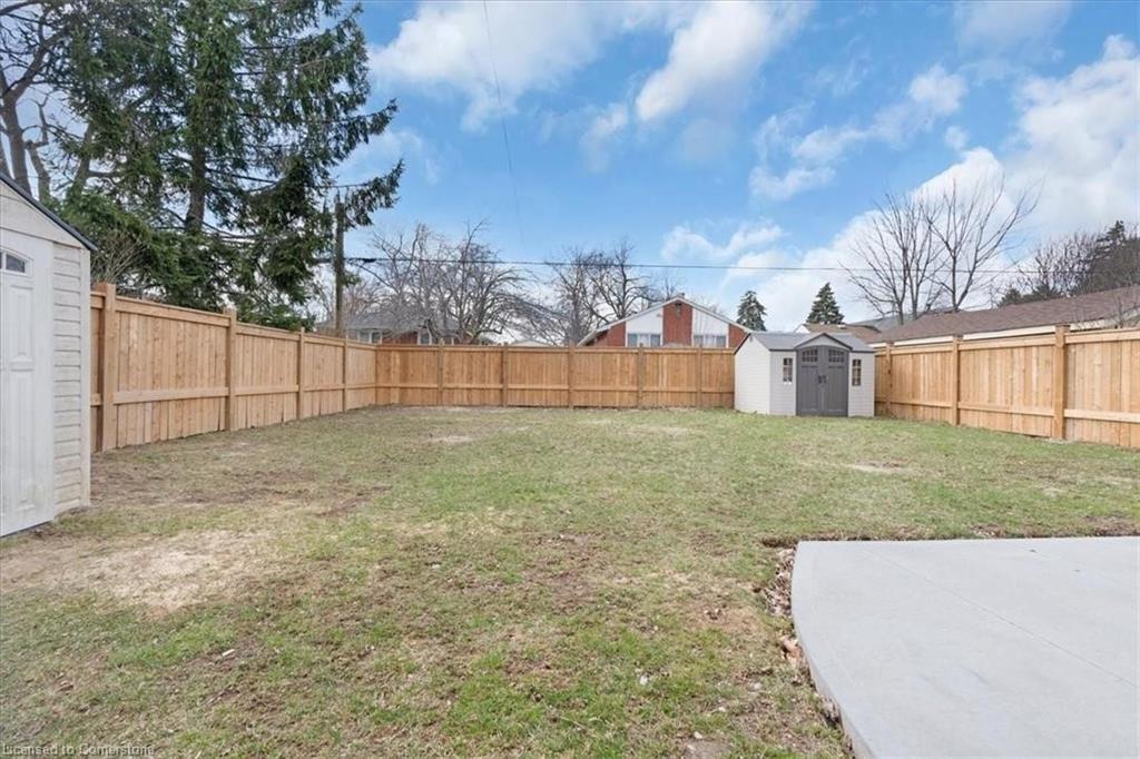 94 West 32Nd Street, Hamilton, ON - Outdoor With Backyard