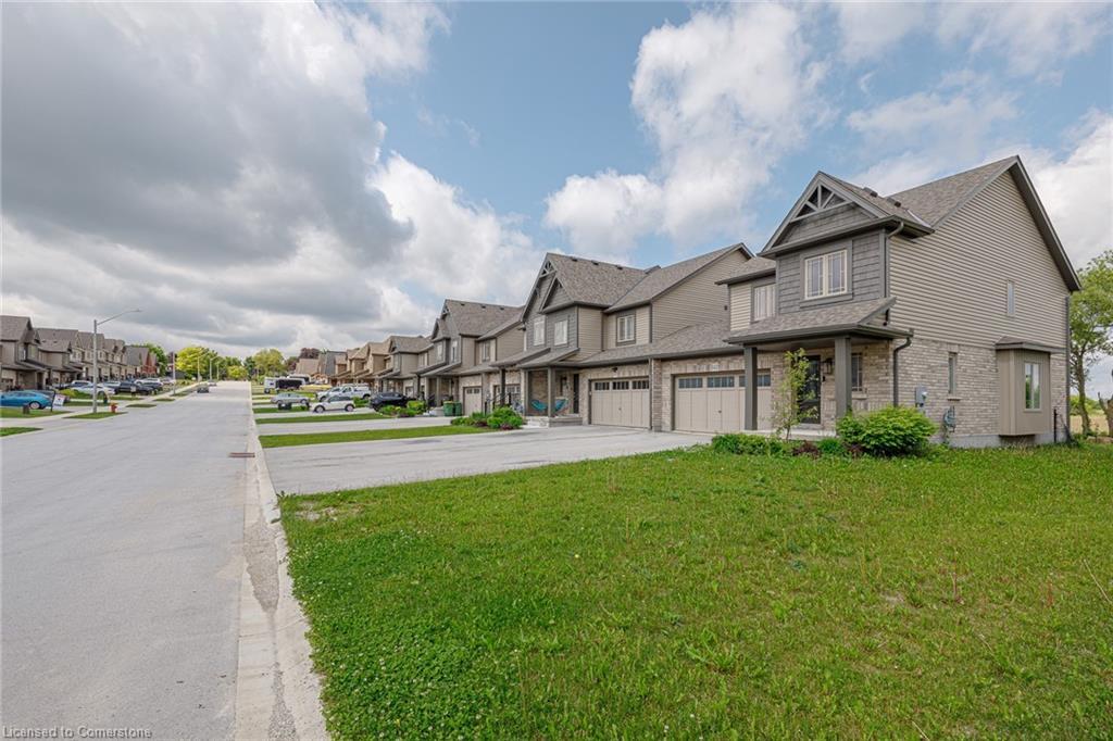 142 Stonebrook Way, Markdale, ON - Outdoor