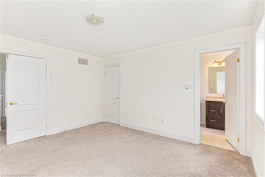 142 Stonebrook Way, Markdale, ON - Indoor Photo Showing Other Room