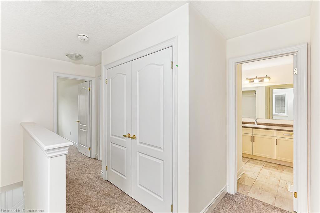 142 Stonebrook Way, Markdale, ON - Indoor Photo Showing Other Room