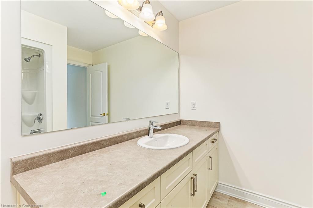 142 Stonebrook Way, Markdale, ON - Indoor Photo Showing Bathroom