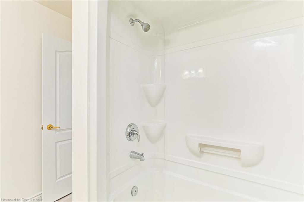 142 Stonebrook Way, Markdale, ON - Indoor Photo Showing Bathroom