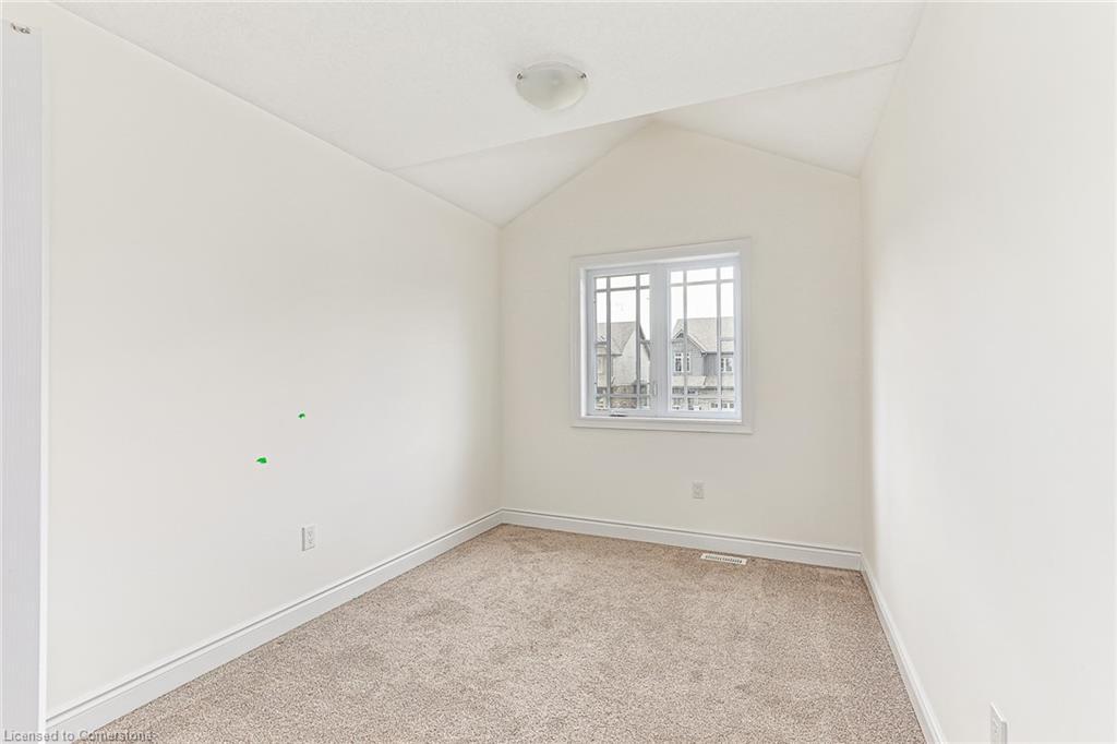 142 Stonebrook Way, Markdale, ON - Indoor Photo Showing Other Room