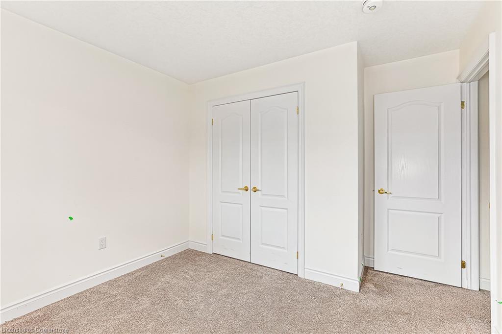 142 Stonebrook Way, Markdale, ON - Indoor Photo Showing Other Room