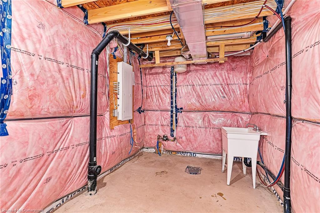 142 Stonebrook Way, Markdale, ON - Indoor Photo Showing Basement