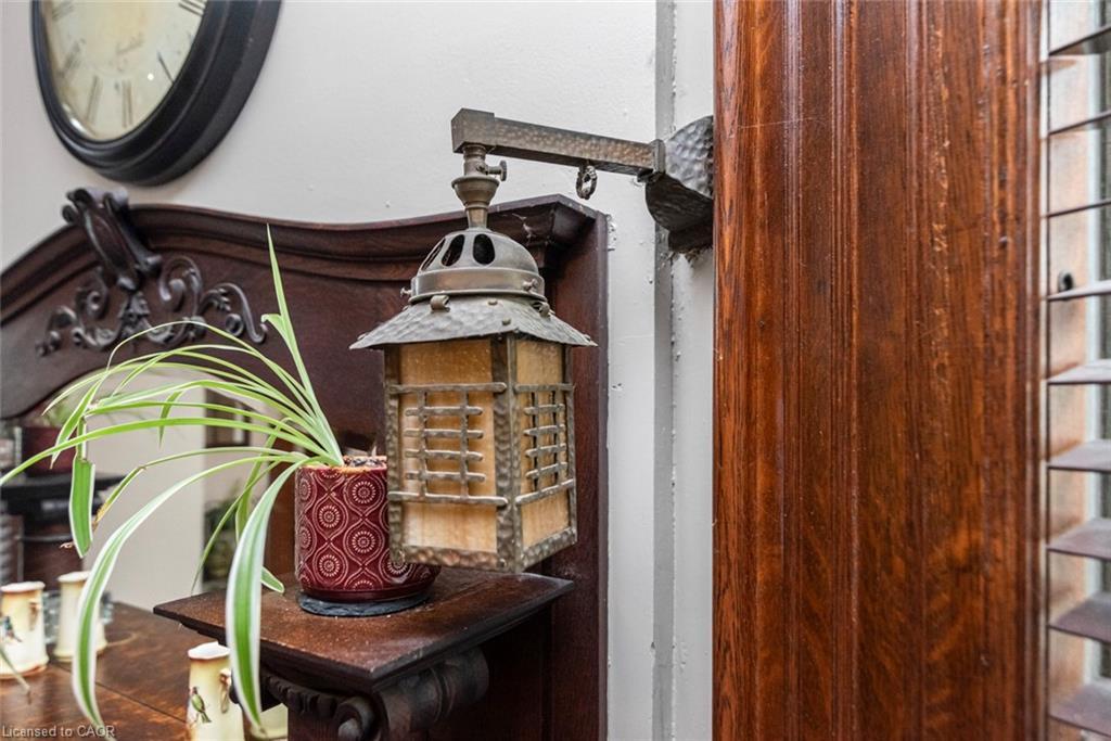 225 Broad Street E, Dunnville, ON -