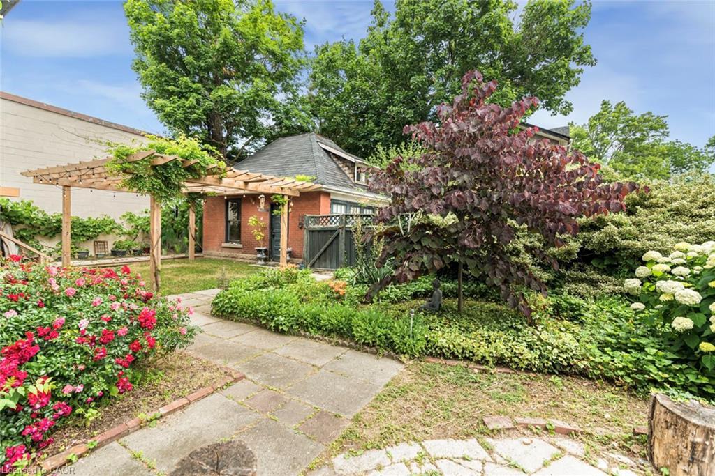 225 Broad Street E, Dunnville, ON - Outdoor