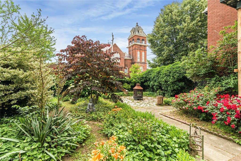 225 Broad Street E, Dunnville, ON - Outdoor