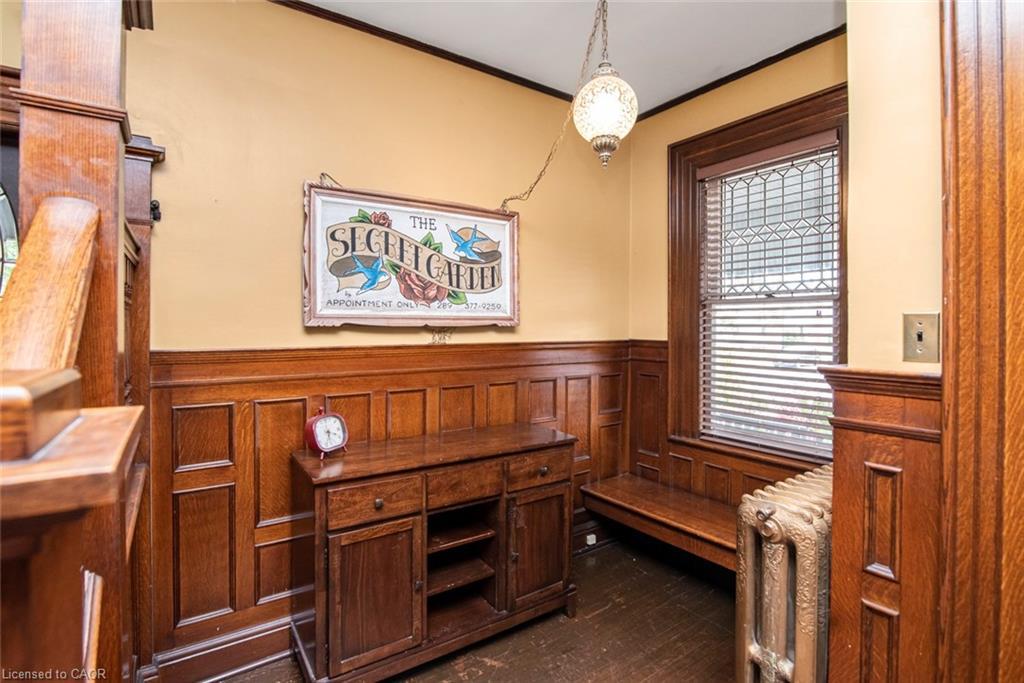 225 Broad Street E, Dunnville, ON - Indoor Photo Showing Other Room