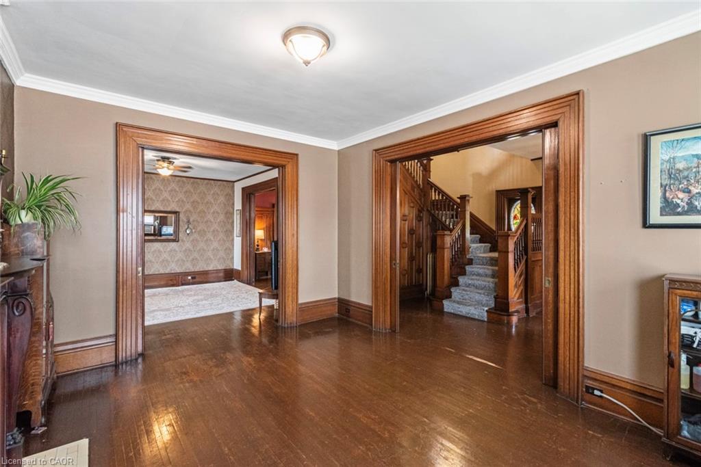 225 Broad Street E, Dunnville, ON - Indoor Photo Showing Other Room