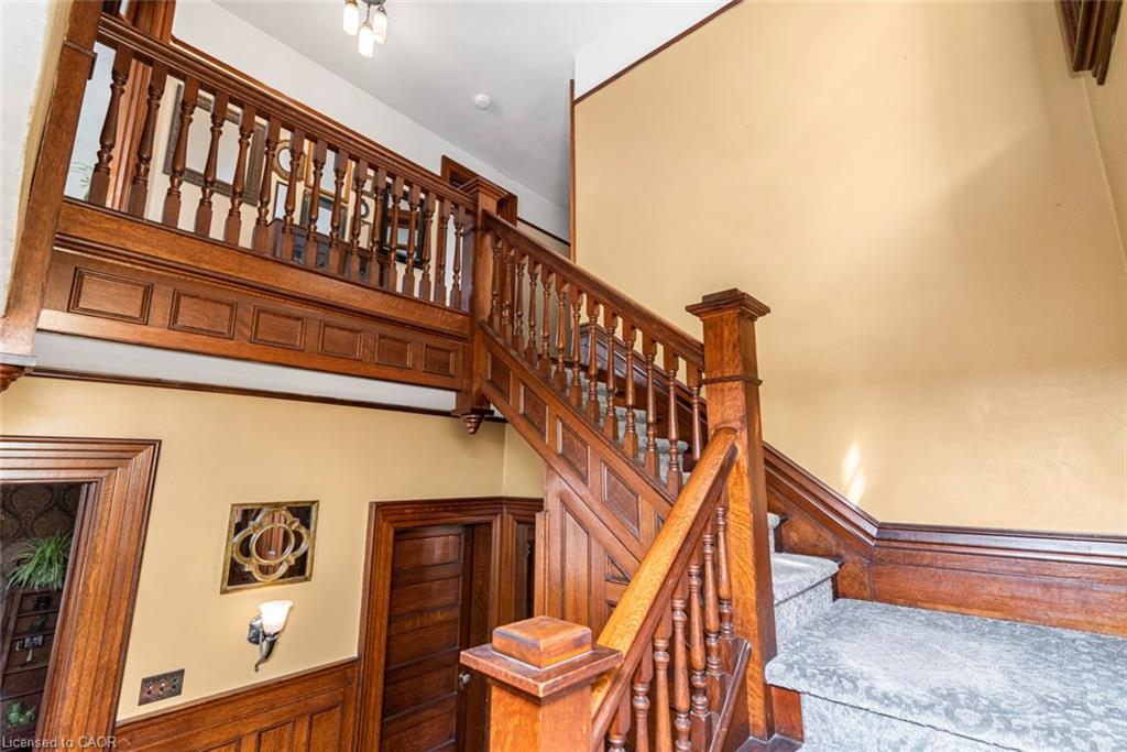 225 Broad Street E, Dunnville, ON - Indoor Photo Showing Other Room