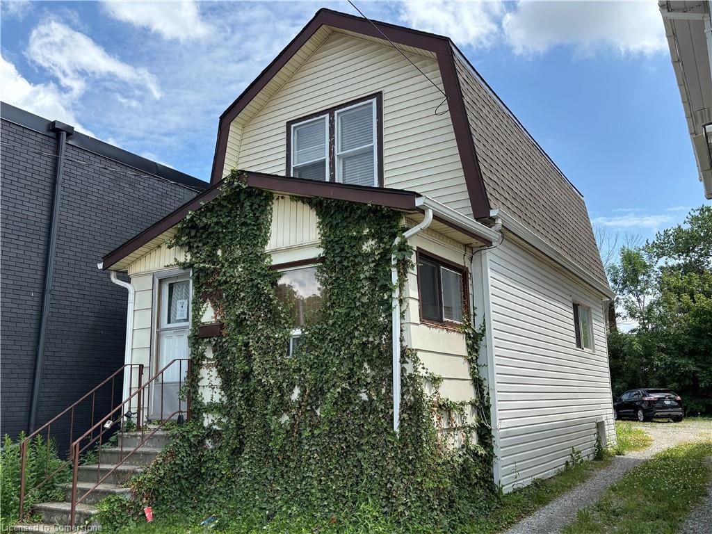 465 East Main Street, Welland, ON - Outdoor With Exterior