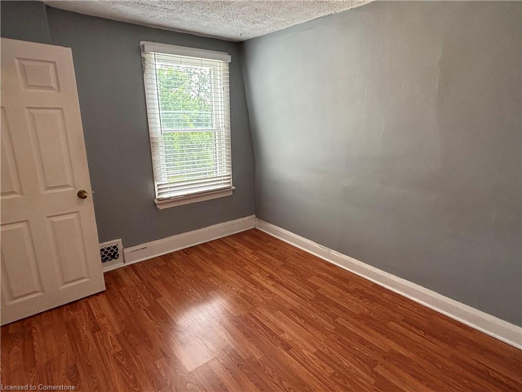 465 East Main Street, Welland, ON - Indoor Photo Showing Other Room