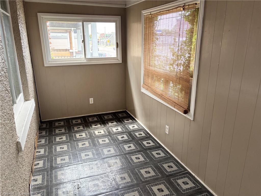 465 East Main Street, Welland, ON - Indoor Photo Showing Other Room