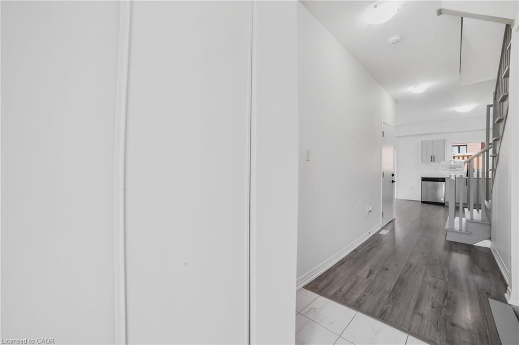 79 Gateland Drive, Barrie, ON - Indoor Photo Showing Other Room