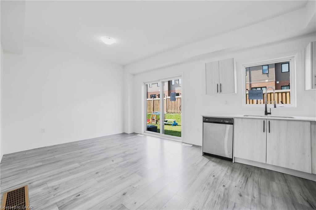 79 Gateland Drive, Barrie, ON - Indoor