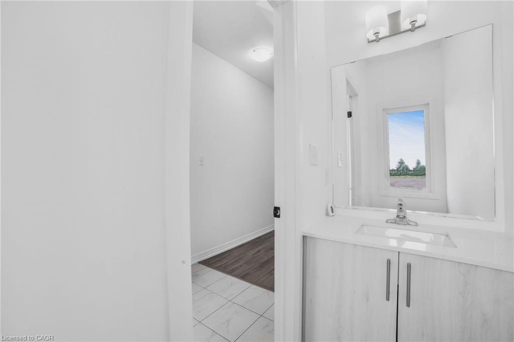 79 Gateland Drive, Barrie, ON - Indoor Photo Showing Bathroom