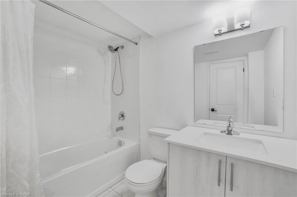 79 Gateland Drive, Barrie, ON - Indoor Photo Showing Bathroom