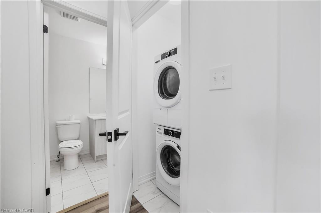 79 Gateland Drive, Barrie, ON - Indoor Photo Showing Laundry Room