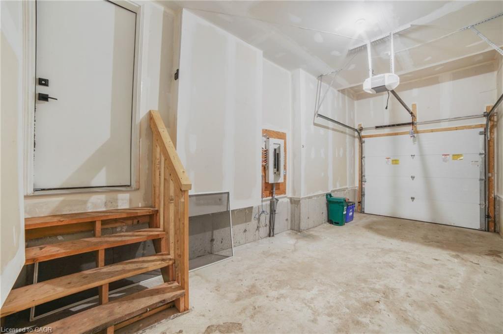 79 Gateland Drive, Barrie, ON - Indoor Photo Showing Garage