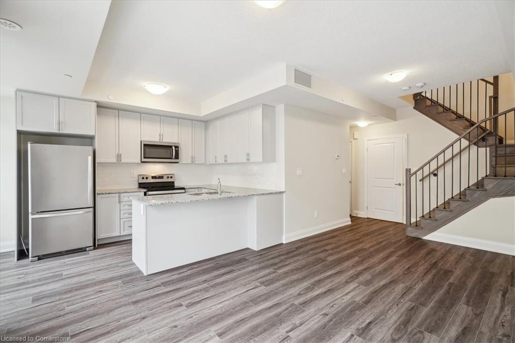 105-1593 Rose Way, Milton, ON - Indoor Photo Showing Kitchen