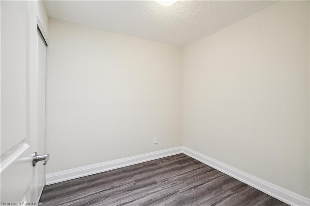 105-1593 Rose Way, Milton, ON - Indoor Photo Showing Other Room