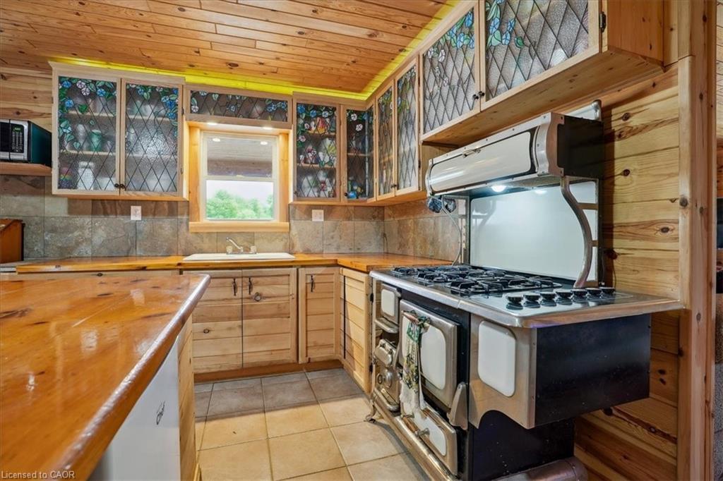 96 Charlotteville 2 Road, St. Williams, ON - Indoor Photo Showing Kitchen