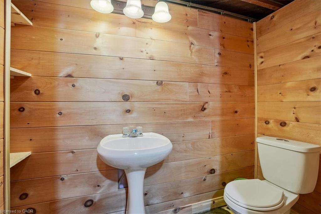 96 Charlotteville 2 Road, St. Williams, ON - Indoor Photo Showing Bathroom