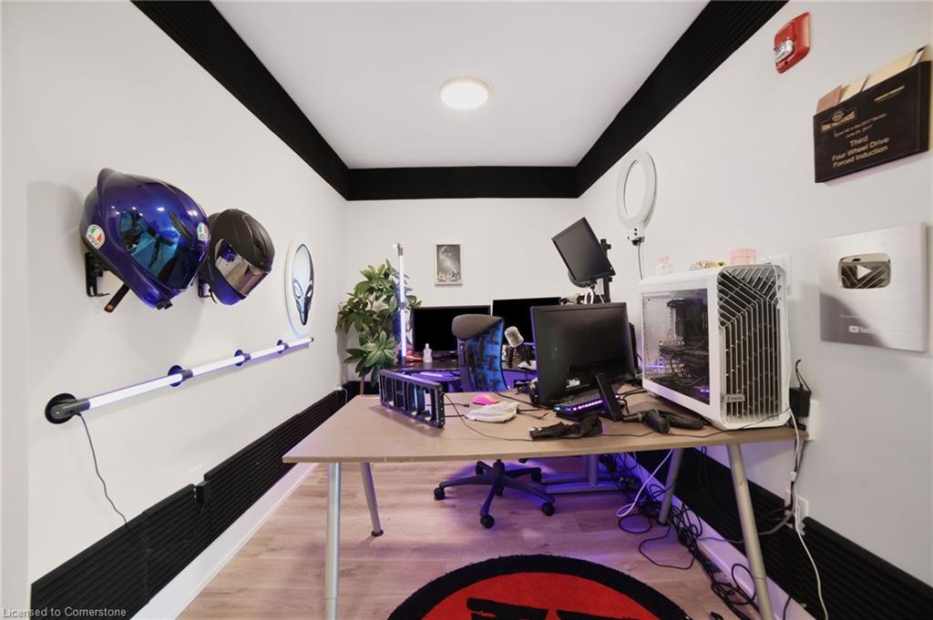 402-121 Mary Street, Creemore, ON - Indoor Photo Showing Other Room