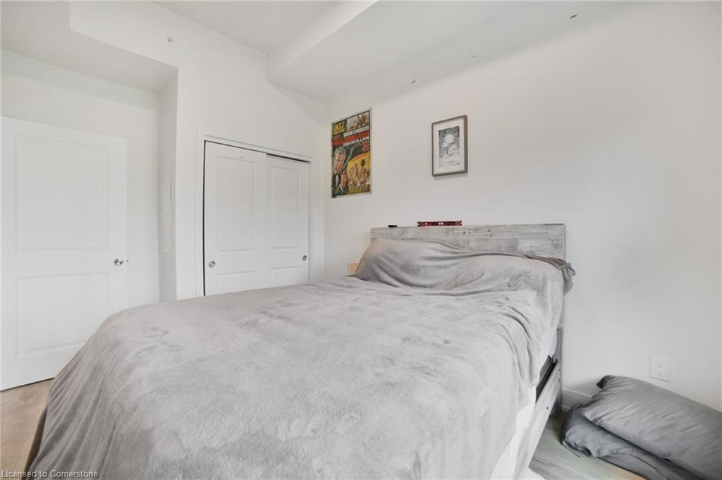 402-121 Mary Street, Creemore, ON - Indoor Photo Showing Bedroom