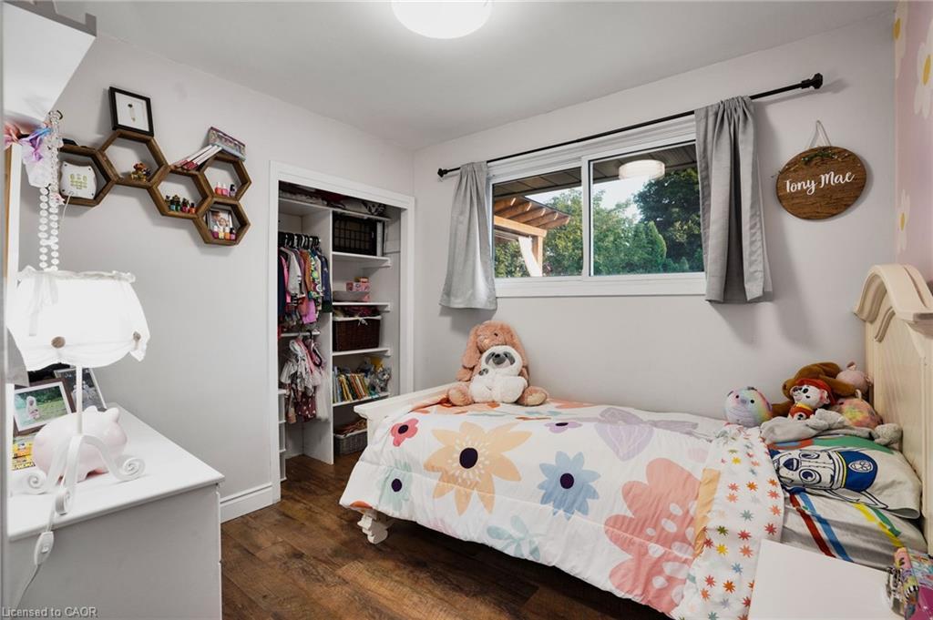 3316 Tallman Drive, Lincoln, ON - Indoor Photo Showing Bedroom