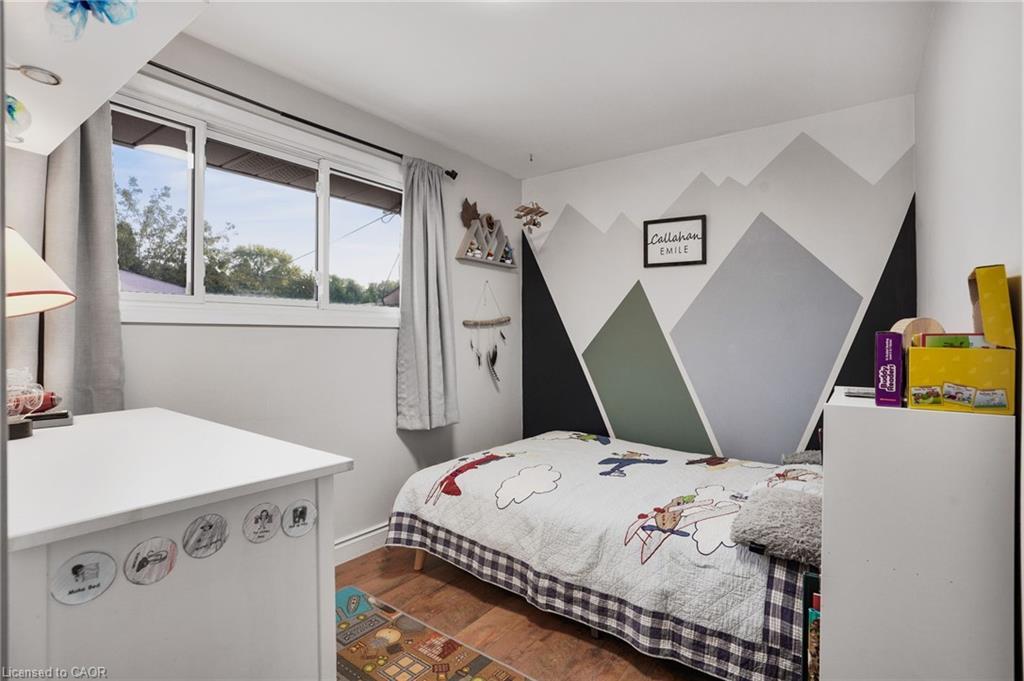 3316 Tallman Drive, Lincoln, ON - Indoor Photo Showing Bedroom