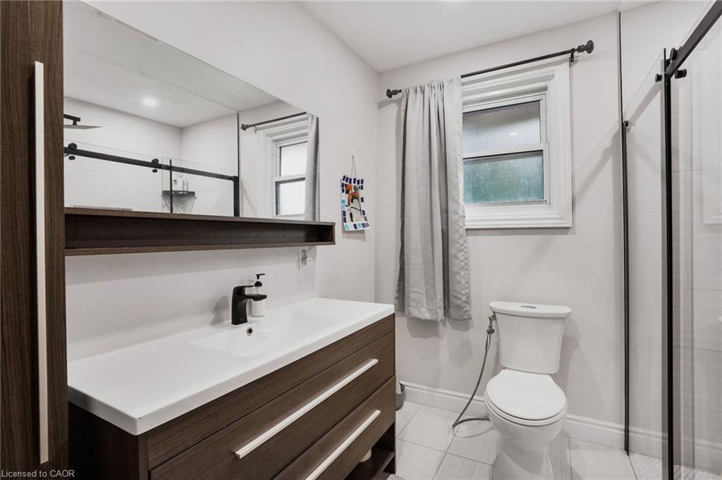 3316 Tallman Drive, Lincoln, ON - Indoor Photo Showing Bathroom