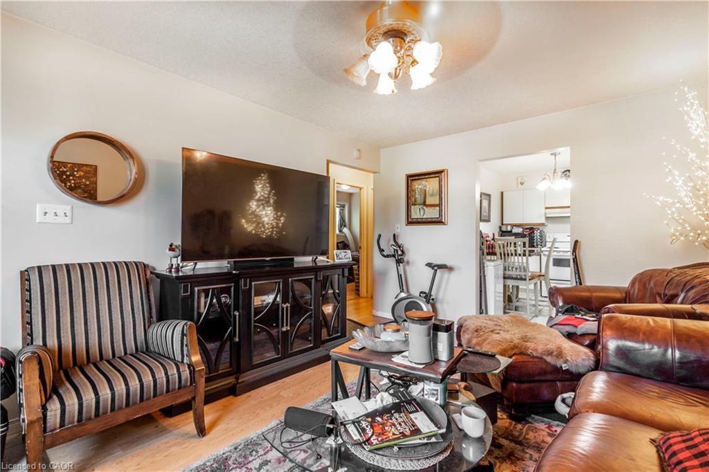 104 Oakwood Avenue, Cambridge, ON