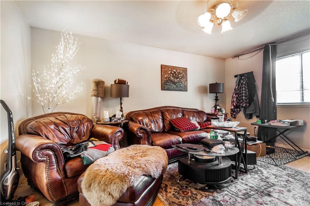 104 Oakwood Avenue, Cambridge, ON