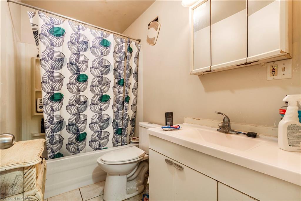 104 Oakwood Avenue, Cambridge, ON